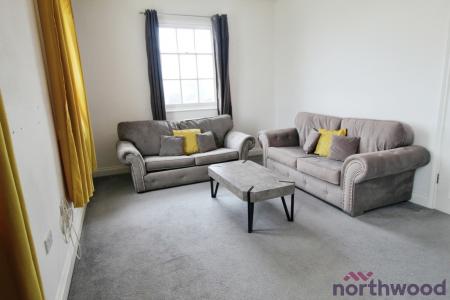 2 bedroom Apartment to let in East Terrace, Walton-on-the-Naze, CO14