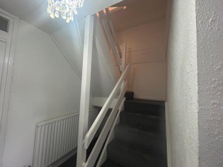 4 bedroom Town house to let in Hitchin Close, Harold Hill, RM3