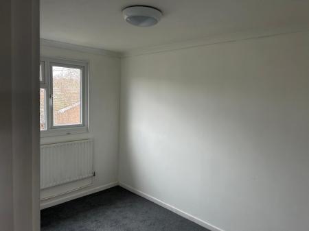 4 bedroom Town house to let in Hitchin Close, Harold Hill, RM3