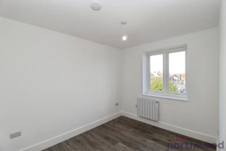 2 bedroom Flat to let in West Avenue, Clacton-On-Sea, CO15