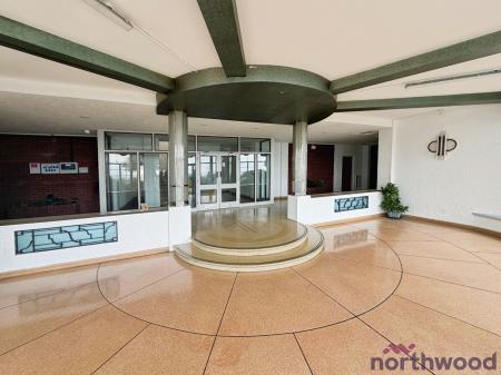 2 bedroom Flat to let in Marine Parade East, Clacton-On-Sea, CO15