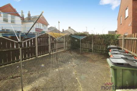 2 bedroom Retirement property for sale in Olivers Close, Clacton-On-Sea, CO15