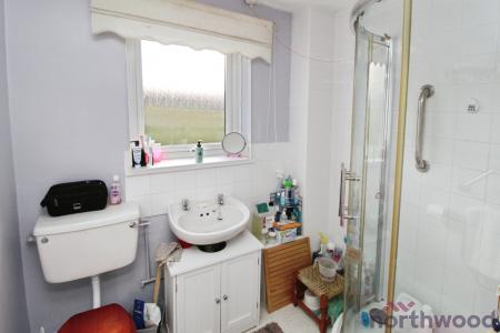 2 bedroom Retirement property for sale in Olivers Close, Clacton-On-Sea, CO15