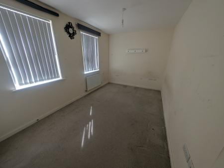 2 bedroom Maisonette to let in Cavalry Road, Colchester, CO2