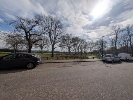 2 bedroom Maisonette to let in Cavalry Road, Colchester, CO2