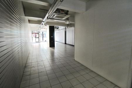 1 bedroom Commercial Property to let in JD Sports
