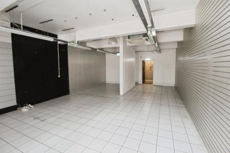 1 bedroom Commercial Property to let in JD Sports