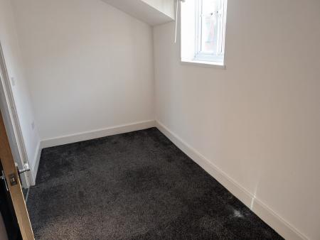 3 bedroom Flat to let in Carnarvon Road, Clacton-On-Sea, CO15