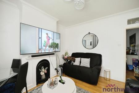 3 bedroom End of terrace house for sale in (SALES) Birkbeck Road, Romford, RM7