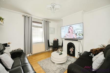 3 bedroom End of terrace house for sale in (SALES) Birkbeck Road, Romford, RM7
