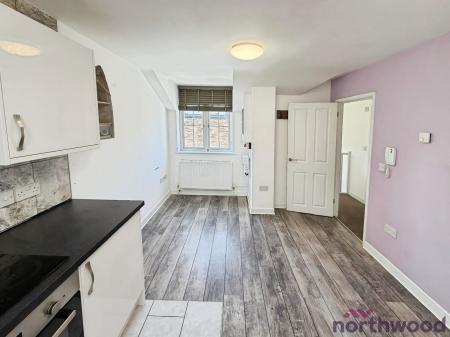 1 bedroom Flat to let in Clacton Road, St Osyth, CO16
