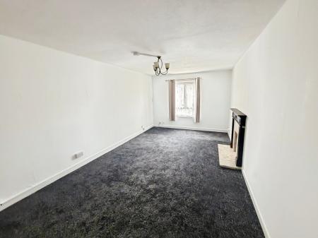 2 bedroom Flat for sale in Nayland Drive, Clacton-On-Sea, CO16