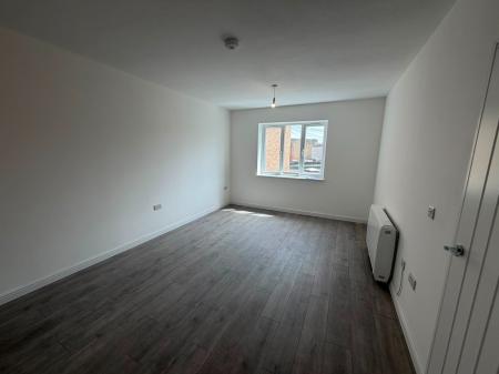 2 bedroom Flat to let in Station Road, Clacton-On-Sea, CO15
