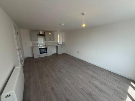 2 bedroom Flat to let in Station Road, Clacton-On-Sea, CO15