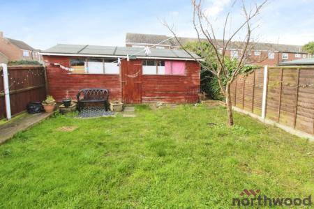 3 bedroom End of terrace house to let in Tyler Avenue, Clacton-On-Sea, CO16