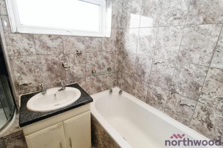 3 bedroom End of terrace house to let in Tyler Avenue, Clacton-On-Sea, CO16