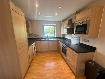 2 bedroom Flat to let in Quayside Drive, Colchester, CO2