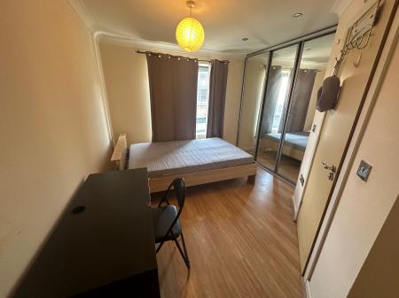 2 bedroom Flat to let in Quayside Drive, Colchester, CO2