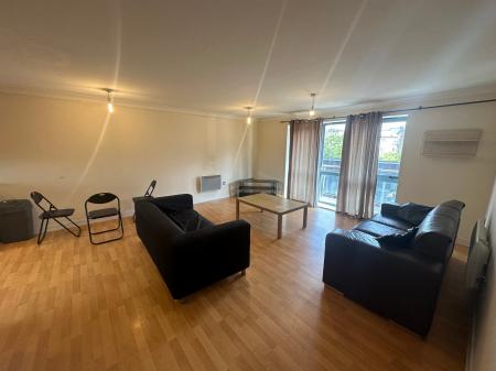 2 bedroom Flat to let in Quayside Drive, Colchester, CO2