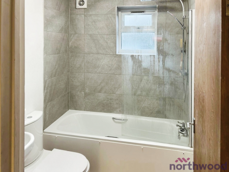 3 bedroom Flat to let in Station Road, Thorpe-le-Soken, CO16