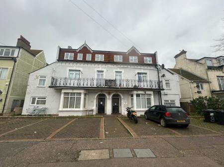 Edith Road, Clacton-On-Sea, C015