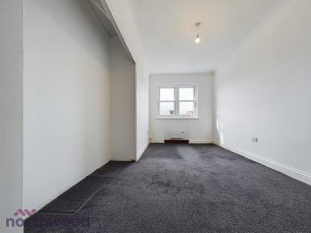 3 bedroom Flat to let in Skelmersdale Road, Clacton-On-Sea, CO15