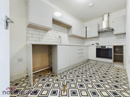 3 bedroom Flat to let in Skelmersdale Road, Clacton-On-Sea, CO15
