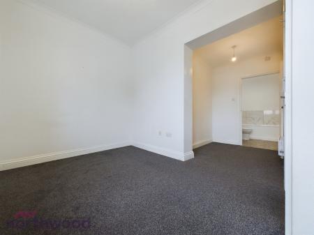 3 bedroom Flat to let in Skelmersdale Road, Clacton-On-Sea, CO15