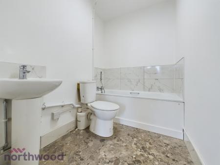 3 bedroom Flat to let in Skelmersdale Road, Clacton-On-Sea, CO15