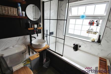 3 bedroom Semi-detached house for sale in Arnold Road, Clacton-On-Sea, CO15