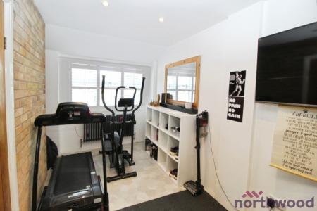 3 bedroom Semi-detached house for sale in Arnold Road, Clacton-On-Sea, CO15