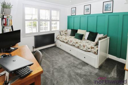 3 bedroom Semi-detached house for sale in Arnold Road, Clacton-On-Sea, CO15