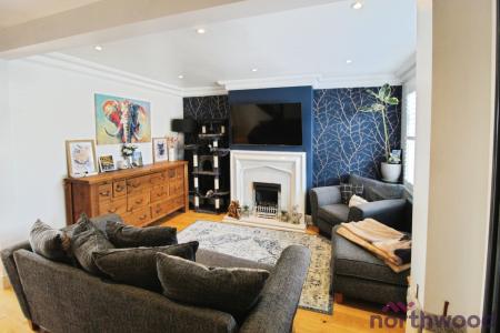 3 bedroom Semi-detached house for sale in Arnold Road, Clacton-On-Sea, CO15