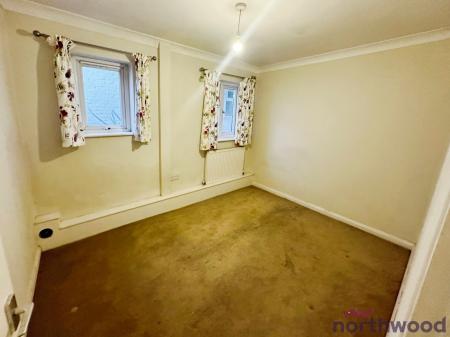 2 bedroom Flat to let in West Avenue, Clacton-On-Sea, CO15
