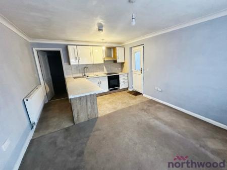 2 bedroom Flat to let in West Avenue, Clacton-On-Sea, CO15