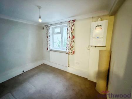 2 bedroom Flat to let in West Avenue, Clacton-On-Sea, CO15