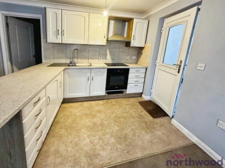 2 bedroom Flat to let in West Avenue, Clacton-On-Sea, CO15