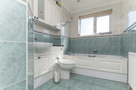 4 bedroom Detached house for sale in Archery Fields, Clacton-On-Sea, CO15