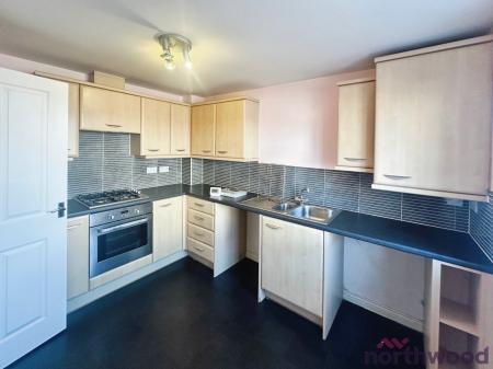 3 bedroom Semi-detached house to let in Heron Way, Harwich, CO12