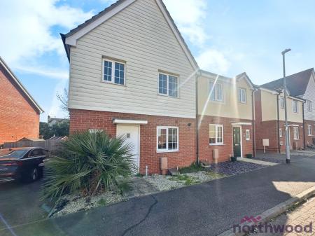 3 bedroom Semi-detached house to let in Heron Way, Harwich, CO12