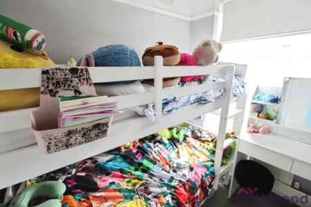2 bedroom Maisonette for sale in Carlton Road, Romford, RM2