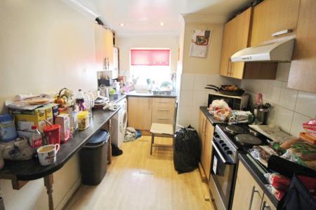 3 bedroom Flat for sale in (SALES) Rosemary Crescent, Clacton-On-Sea, CO15