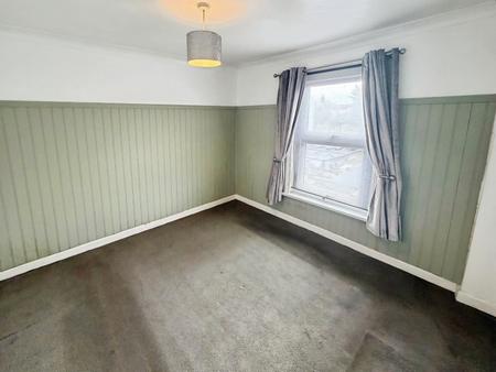 2 bedroom End of terrace house to let in Coppins Road, Clacton-On-Sea, CO15