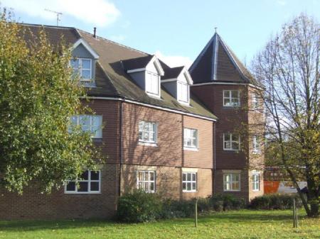 2 bedroom Apartment for sale in Brookhill Road, Copthorne, RH10