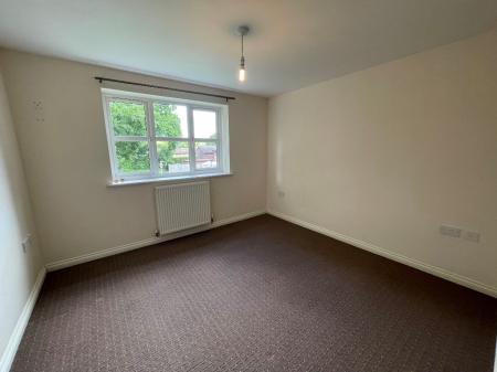 2 bedroom Apartment for sale in Brookhill Road, Copthorne, RH10