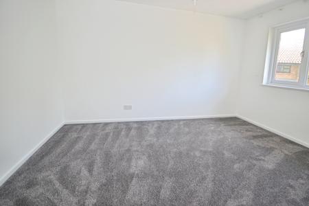 3 bedroom Terraced House for sale in Maizecroft, Horley, RH6