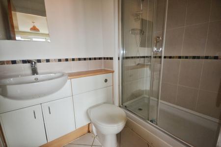 2 bedroom Apartment for sale in Tylehurst Drive, Redhill, RH1