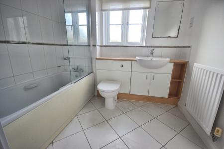 2 bedroom Apartment for sale in Tylehurst Drive, Redhill, RH1