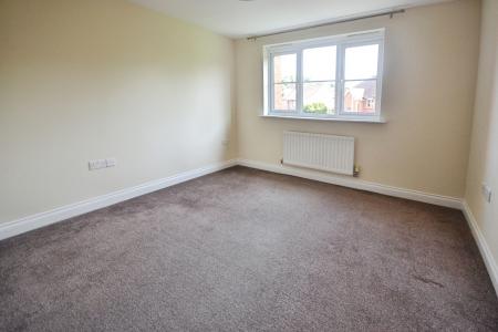 2 bedroom Apartment for sale in Tylehurst Drive, Redhill, RH1