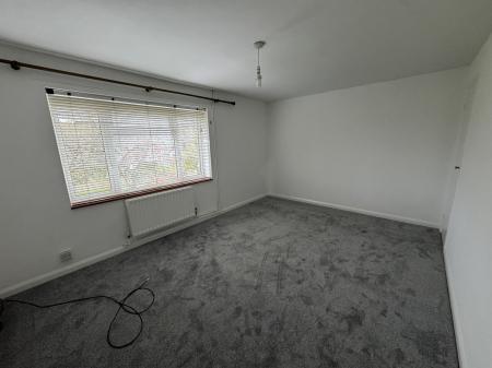 2 bedroom Maisonette to let in Upfield, Horley, RH6